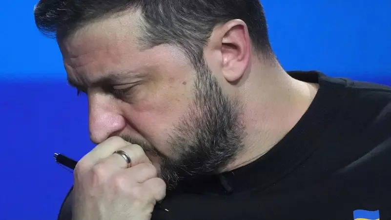 زيلينسكي يعلن استعداد أوكرانيا لمبادلة أراض مع روسيا