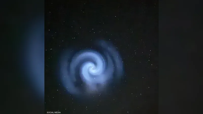 دوامة زرقاء في السماء تثير الرعب في أوروبا