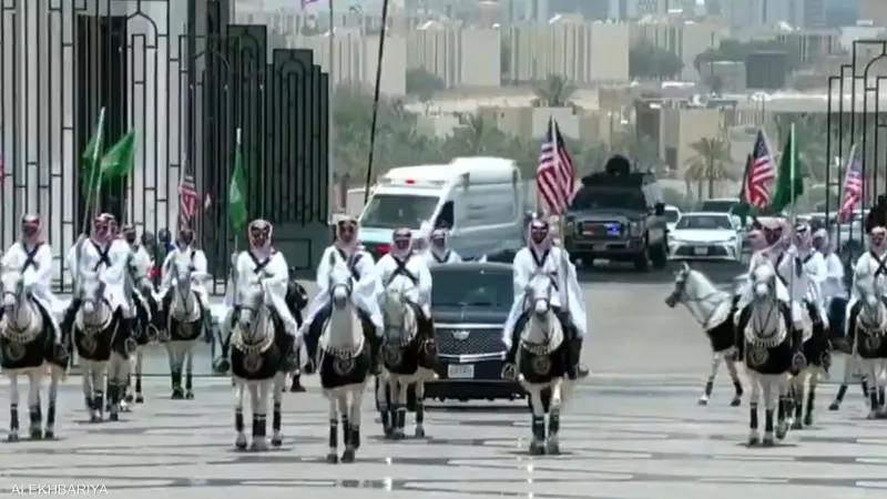 فيديو.. الخيول العربية ترافق موكب ترامب في قصر اليمامة