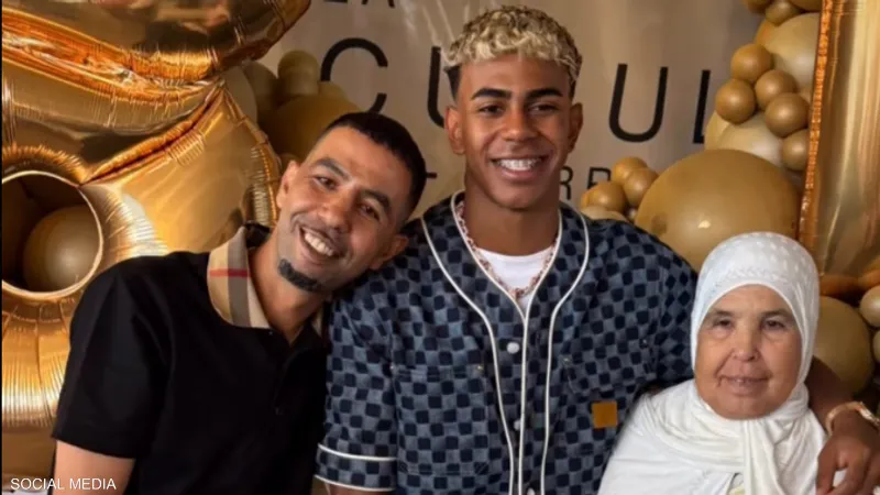 والد لامين يامال يعلق على أزمة احتفال “عيد الميلاد”