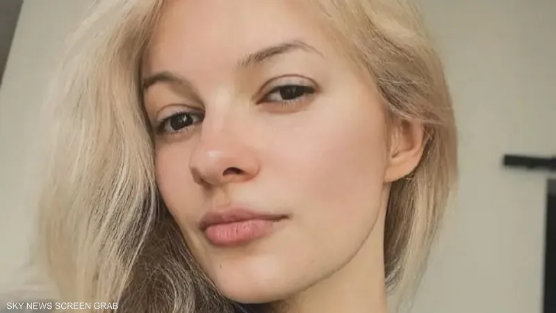 فيديو لجريمة مروعة داخل قطار أميركي.. طعنها حتى الموت