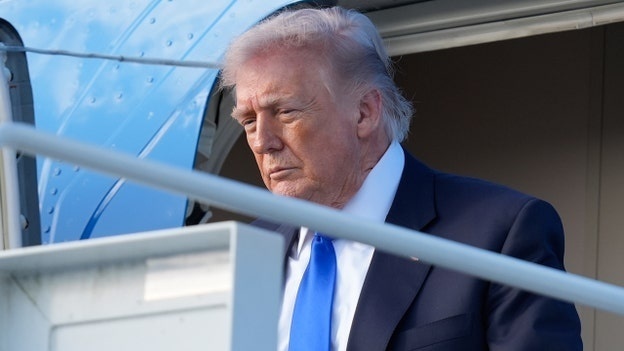 ترمب: إيران أبلغتنا أنها بحالة انهيار وتطالبنا بفتح مضيق هرمز