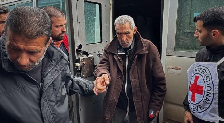 الاحتلال يفرج عن خمسة أسرى من قطاع غزة