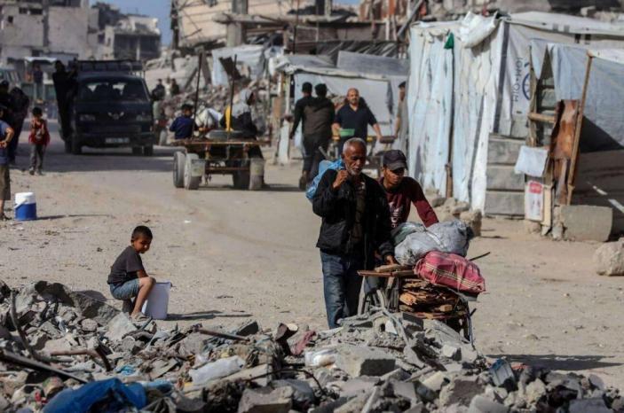 “اليوم التالي” لغزة: تدمير كامل وشعب معاق ثم التهجير.. هل سمعتم كارلسون والطبيب البريطاني؟
