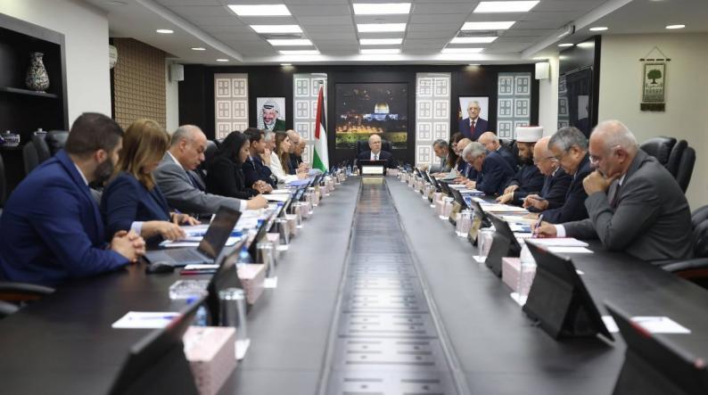 رئيس الوزراء: تحضيرات لإطلاق مشروع طاقة شمسية مركزي بالضفة بـ37 مليون دولار