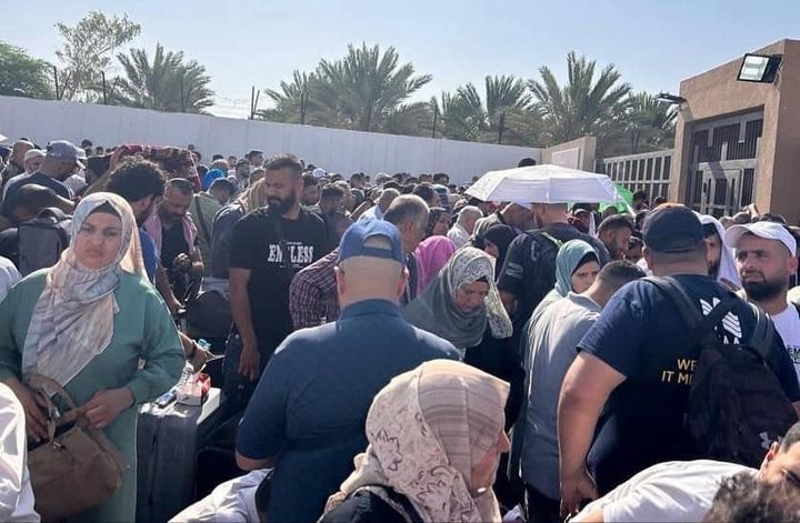 اتفاق على تشكيل لجنة فلسطينية – أردنية لتذليل العقبات التي تواجه المسافرين على معبر الكرامة