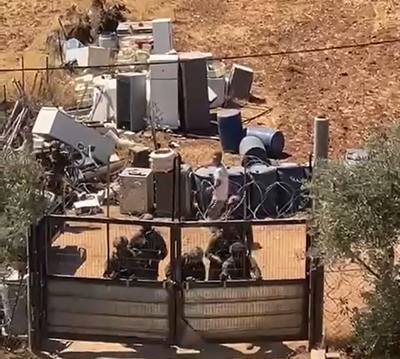 إصابات في هجوم للاحتلال والمستعمرين على منزل في المغير شرق رام الله