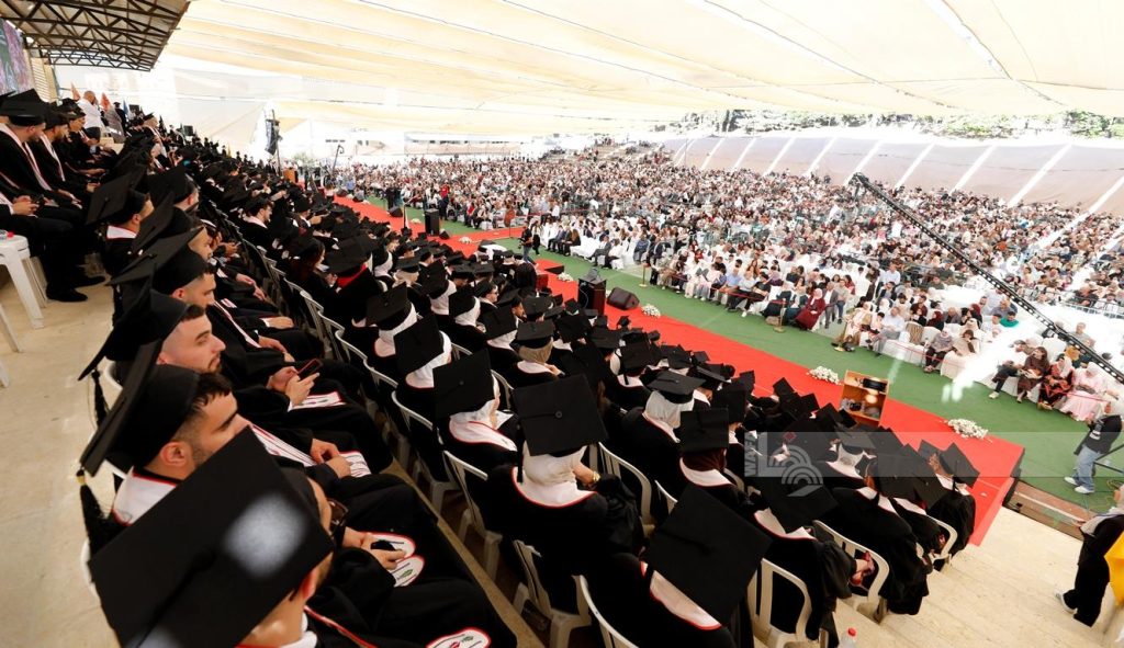 جامعة بيرزيت تحتفي بتخريج طلبة كليتي الهندسة والتكنولوجيا والفنون والموسيقى والتصميم