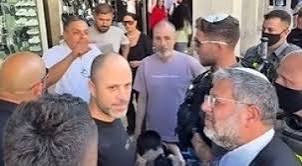 ملاسنات حادة بين المحامي أمجد دراوشة والمتطرف بن غفير في شارع صلاح الدين بالقدس